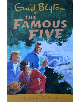 (限量特賣) The Famous Five - Five Get Into Trouble